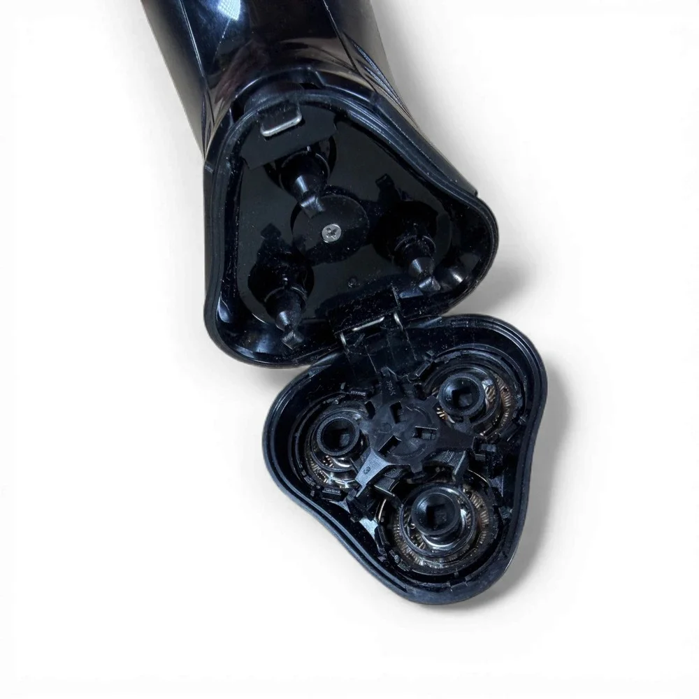 Remington R-4110 Cordless Rotary Shaver Black Electric Razor Trimmer Flex Tech‎